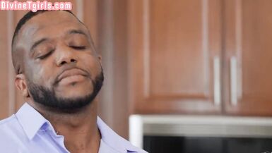 Divine TS bosomy mother I'd like to fuck bonks swarthy wet crack in the bath - 5 image