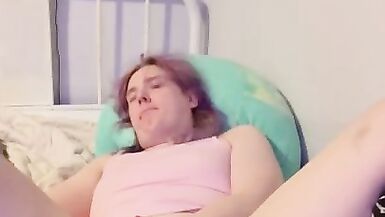 Educational transgender hotty talk about orchiectomy then masturbates with glass fake penis - 7 image