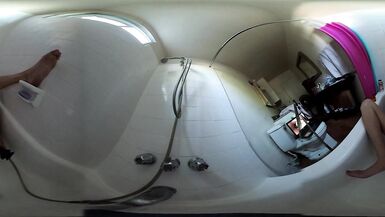 lizzy yum VR - bathhouse 1 - 13 image