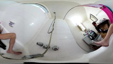 lizzy yum VR - bathhouse 1 - 2 image