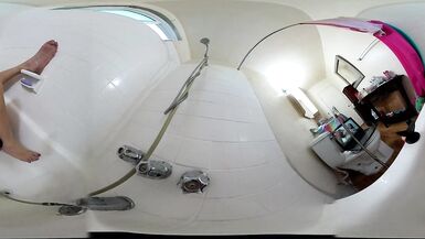 lizzy yum VR - bathhouse 1 - 6 image