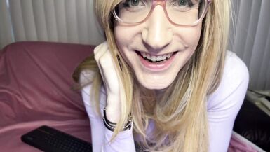 Trans Humiliatrix Feet and Spit Worship - 13 image