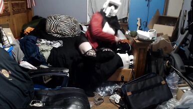 ladyboy with thick bumpers widens eagle and teases booty - 2 image