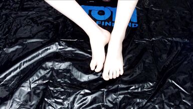 THE DISCONTINUED COLLECTION #5 PREVIEW - 2 image