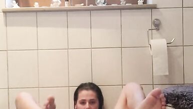 T-Girl mit sex toy two teil