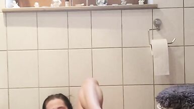 T-Girl mit sex toy two teil - 4 image