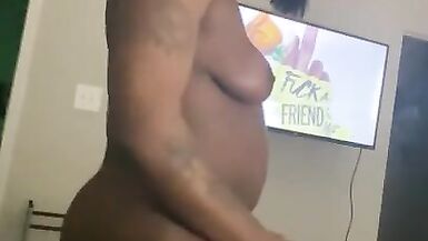 TS TONI MICHAELS SHOWING U HOW TO ACTUALLY JERK OFF THAT ARSE