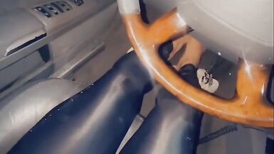 Large Milk Sacks Shiny Leggings Tease - 9 image