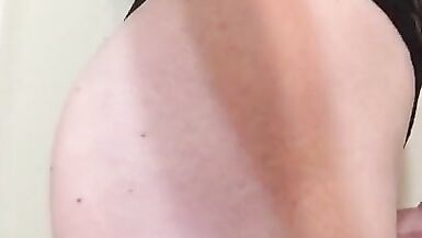 Yummy555 in hot strap