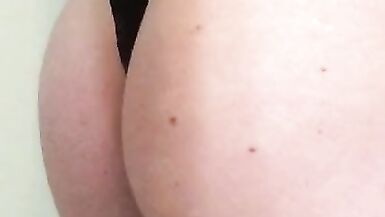 Yummy555 in hot strap - 5 image