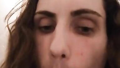 trans fait une gorge profonde