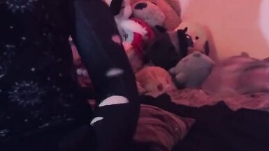 Trans emo cutie jerks off and eats cum - 15 image