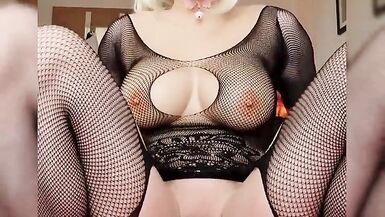 Sissy whore Chantal Fascinating hardly stretched by giant toy - 12 image