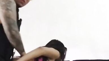 MY GIRLFRIEND GIVES ME A ORAL-SERVICE AS A SOAKED GIFT - 5 image