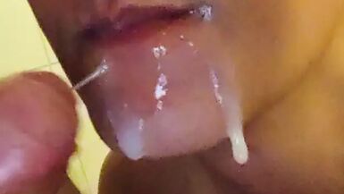 I came in his mouth and he came in my mouth - 1 image