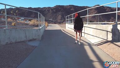 GROOBYGIRLS: Patrice's Car Trouble. - 4 image