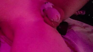 Caged sissy handsfree cums from anal - 6 image