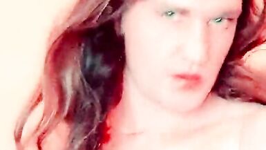 Sissy TV CD homemade plays to public - 10 image