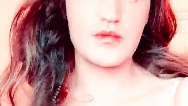 Sissy TV CD homemade plays to public - 9 image