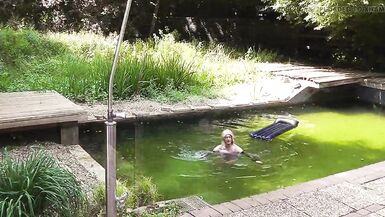 Chantal vs. Air Mattress - prelude for an exciting day - 8 image