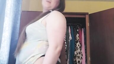 Super curvy trans BBW cums so hard! - 3 image