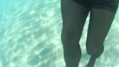 nylondelux in stocking red toes at the seaside - 7 image