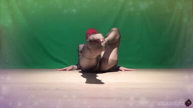 cecilia de rafael samburu pantyhose - 3 image