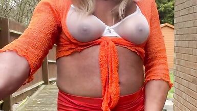 Amateur Crossdresser Kellycd2022 sexy milf masturbating and peeing in her panties stockings and heels outdoors - 15 image