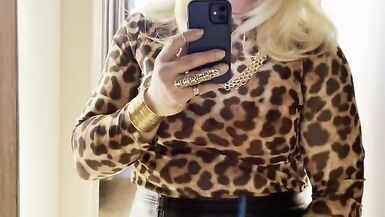 Leather skirt, frustrartion