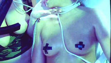 Big tits brunette and her hot surfer girlfriend in lesbian sex - 3 image