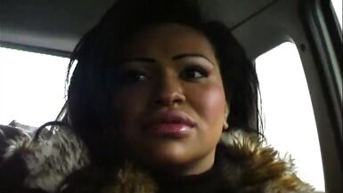 Elegant trans wants cocks - 7 image