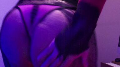 Brazilian Cross on WebCam Crossdresser teasing very sensual - 2 image