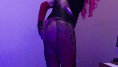 Brazilian Cross on WebCam Crossdresser teasing very sensual - 5 image