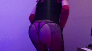 Brazilian Cross on WebCam Crossdresser teasing very sensual - 6 image