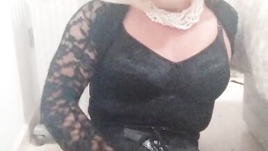 Blonde trans girl fucks her fleshlight - 4 image