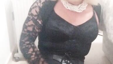 Blonde trans girl fucks her fleshlight - 5 image