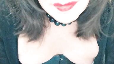 Slutty trans girl cumming - 4 image