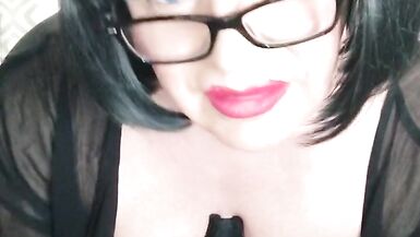 Trans Emma playing solo - 10 image