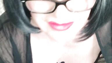 Trans Emma playing solo - 12 image