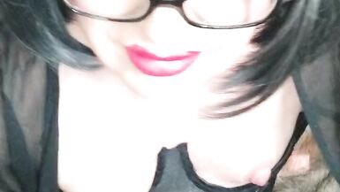 Trans Emma playing solo - 13 image