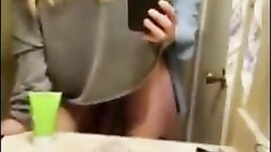 Selfie video Blondie T-girl - 10 image