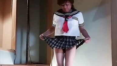 Inexperienced Gurlie Pai-chan's Striptease in Japanese Tea Room - 4 image