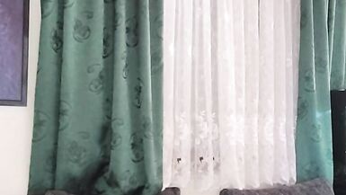 Shemale doing it herself - 11 image