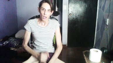 while I remove my makeup I masturbate - 15 image