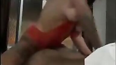 curious guy gives it a try, gets roughly fucked by a shemale - 6 image