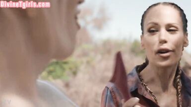 Transgender beauty fucks MILF female in wet pussy hole - 3 image