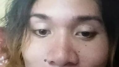 Magpasikat gyud siya