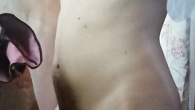 Magpasikat gyud siya