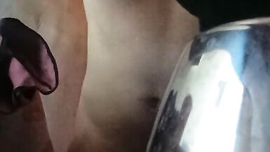 Magpasikat gyud siya