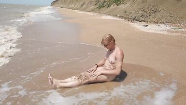 Swimming, splashing and posing naked in the sea... - 14 image